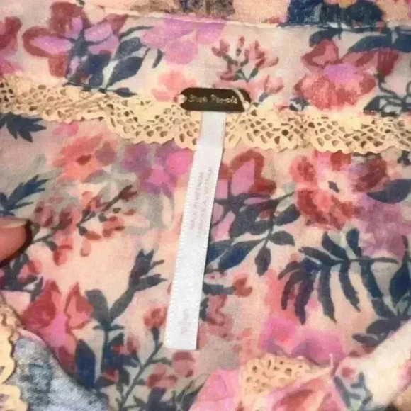 Free People hold on to me Floral Button Front Top sz small S - Picture 5 of 11